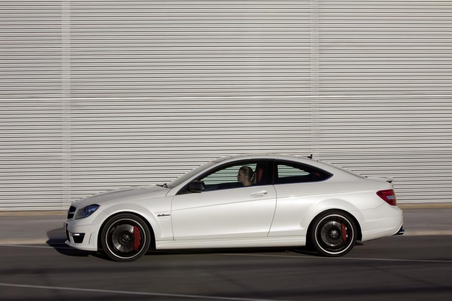  Mercedes-Benz C63 AMG Coupe 2012 года  (фото 98 из 113)